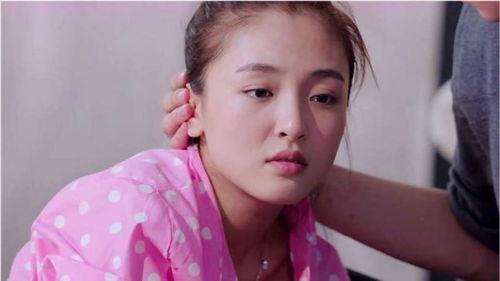 明星突然被亲,甜蜜瞬间引网友热议