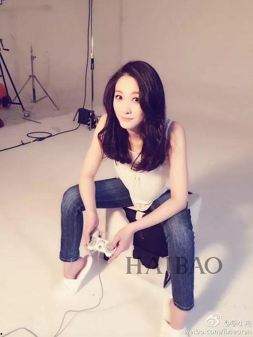 吃瓜姐妹是李小冉,吃瓜姐妹的时尚魅力与演艺生涯